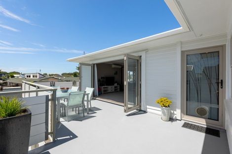 Photo of property in 19a Beach Street, Fitzroy, New Plymouth, 4312