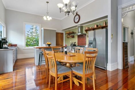 Photo of property in 20 Queen Street, Cambridge, 3434