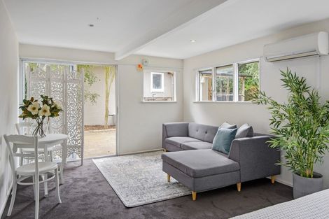 Photo of property in 350 Riverlaw Terrace, Saint Martins, Christchurch, 8022