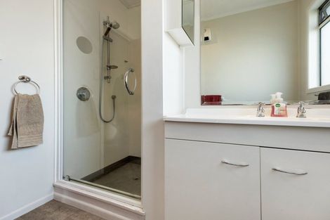 Photo of property in 32 Sandwich Road, St Andrews, Hamilton, 3200