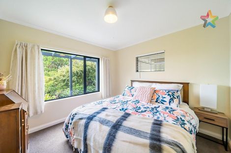 Photo of property in 188 Miromiro Road, Normandale, Lower Hutt, 5010