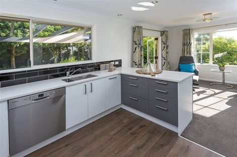 Photo of property in 80 Moyrus Crescent, East Tamaki Heights, Auckland, 2016