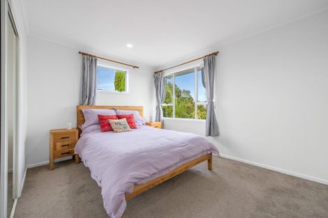 Photo of property in 1/12 Seaview Road, Glenfield, Auckland, 0629