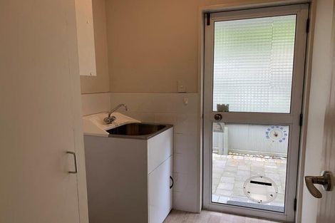 Photo of property in 11 Memorial Avenue, Ilam, Christchurch, 8053
