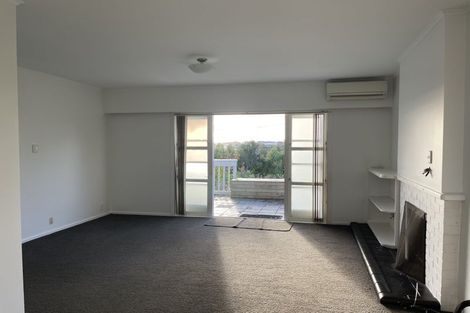 Photo of property in 1/5 Sunnynook Road, Forrest Hill, Auckland, 0620