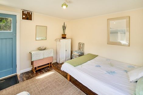 Photo of property in 48u4 Owhiro Bay Parade, Owhiro Bay, Wellington, 6023