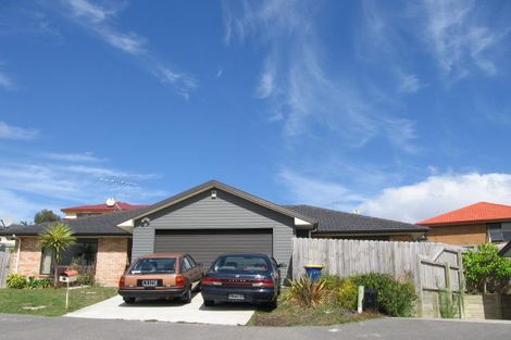Photo of property in 15 Black Teal Close, Unsworth Heights, Auckland, 0632