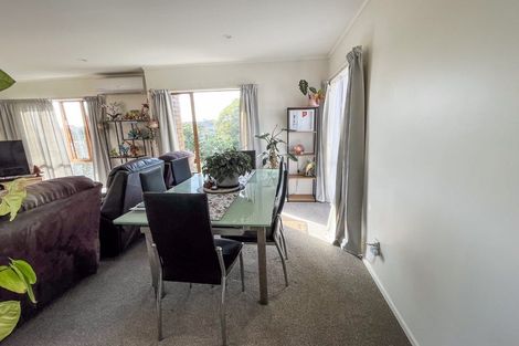 Photo of property in 12 Prince Regent Drive, Half Moon Bay, Auckland, 2012