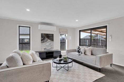 Photo of property in 15 Faber Place, Rototuna North, Hamilton, 3210