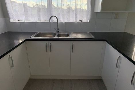 Photo of property in 13 Funnell Place, Manurewa, Auckland, 2102