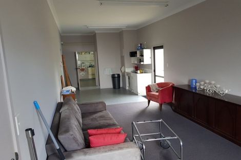 Photo of property in 373 Broadway, Stratford, 4332