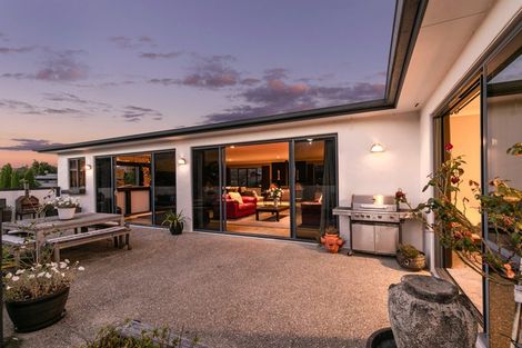 Photo of property in 6 Ryalls Way, Lake Hawea, Wanaka, 9382