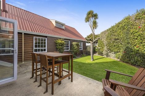 Photo of property in 19 Earls Road, Saint Clair, Dunedin, 9012