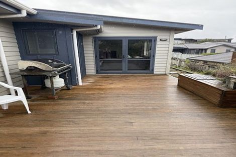 Photo of property in 12a Riverstone Drive, Riverstone Terraces, Upper Hutt, 5018
