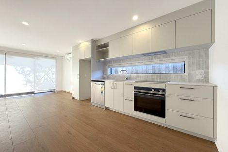 Photo of property in 2/51 Yeovil Road, Te Atatu Peninsula, Auckland, 0610