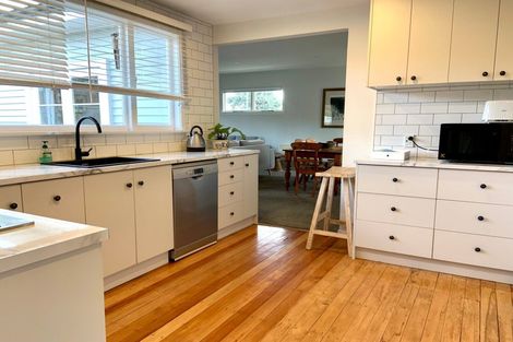 Photo of property in 2 Norwood Street, Beckenham, Christchurch, 8023