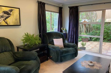 Photo of property in 2/71 Balmain Road, Birkenhead, Auckland, 0626