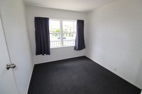 Photo of property in 25 Kamara Road, Glen Eden, Auckland, 0602