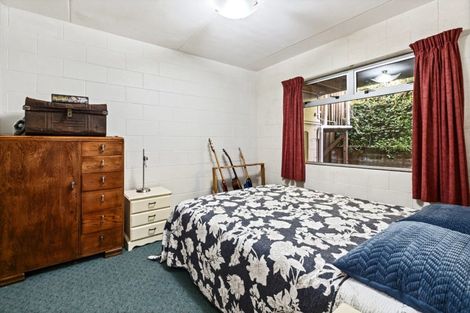 Photo of property in 8 Carrington Street, Lower Vogeltown, New Plymouth, 4310