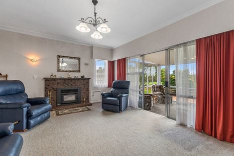Photo of property in 180 Taupaki Road, Taupaki, Henderson, 0782