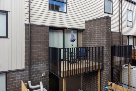 Photo of property in 5/3234 Great North Road, New Lynn, Auckland, 0600