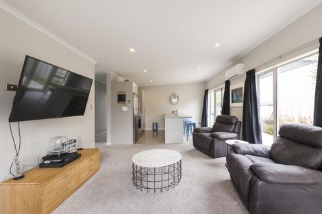 Photo of property in 6a Chelwood Street, Takaro, Palmerston North, 4412