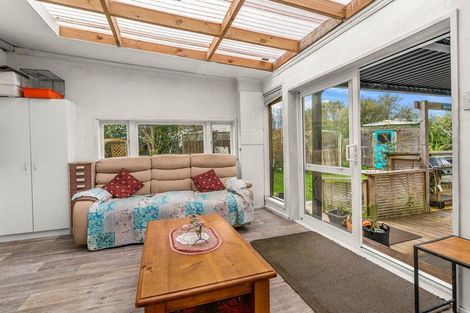 Photo of property in 10 Franklin Road, Paparoa, 0571