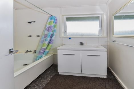 Photo of property in 18 Rata Street, Waiuku, 2123