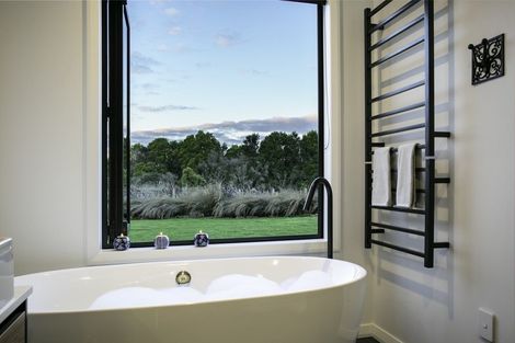 Photo of property in 3/45 Saint Kilda Road, Cambridge, 3434