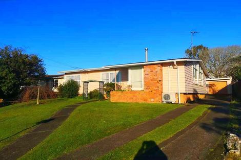 Photo of property in 10 Clendon Place, Manurewa, Auckland, 2102