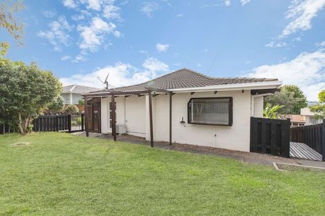 Photo of property in 5 Eyre Street, Henderson, Auckland, 0612
