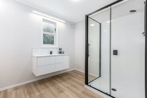 Photo of property in 25 Lincoln Avenue, Tawa, Wellington, 5028