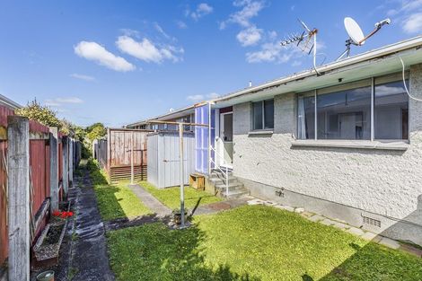 Photo of property in 2/14 Jillett Street, Titahi Bay, Porirua, 5022