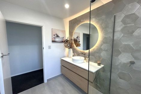 Photo of property in 18 Southwark Avenue, Tamatea, Napier, 4112