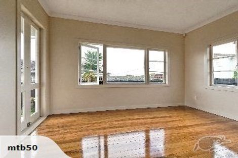 Photo of property in 179 Waimumu Road, Massey, Auckland, 0614