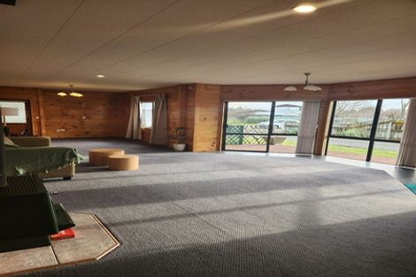 Photo of property in 47 Grey Street, Martinborough, 5711