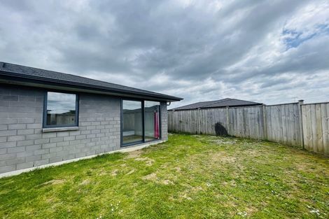 Photo of property in 11 Tauroa Drive, Tuakau, 2121