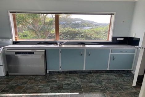 Photo of property in 3a Southern Cross Crescent, Island Bay, Wellington, 6023