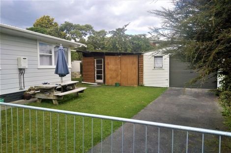 Photo of property in 11 Halberg Street, Papakura, 2110