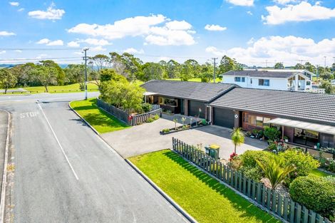 Photo of property in 1a Kauri Crescent, Snells Beach, 0920