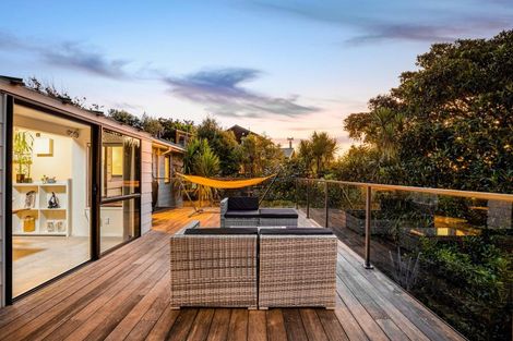 Photo of property in 73 Arran Road, Browns Bay, Auckland, 0630