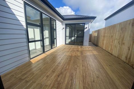 Photo of property in 49 Farranfore Road, Opaheke, Papakura, 2113