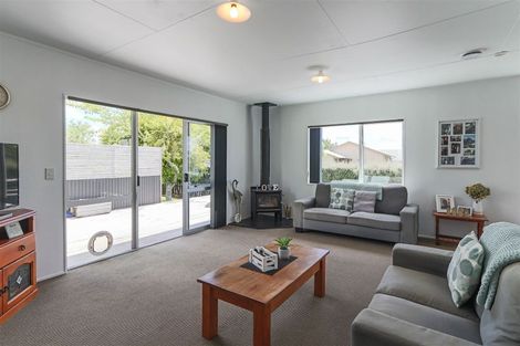 Photo of property in 19 Tawari Street, Inglewood, 4330