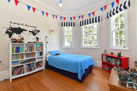 Photo of property in 114 Awaroa Road, Helensville, 0800