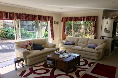 Photo of property in 50 Lansell Drive, East Tamaki Heights, Auckland, 2016