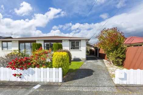 Photo of property in 48f2- Kowhai Avenue, Ebdentown, Upper Hutt, 5018