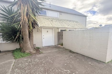 Photo of property in 5/118 Randwick Road, Moera, Lower Hutt, 5010
