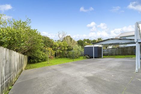 Photo of property in 69 Kemp Road, Massey, Auckland, 0614