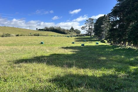 Photo of property in 741 Upland Road, Egmont Village, New Plymouth, 4372