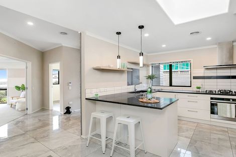 Photo of property in 117 Queen Charlotte Drive, Aotea, Porirua, 5024